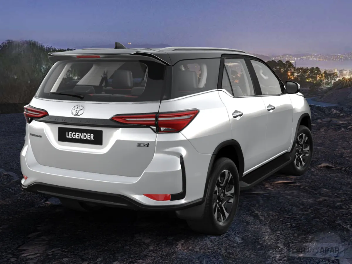 Toyota Fortuner Legender 4X4 AT